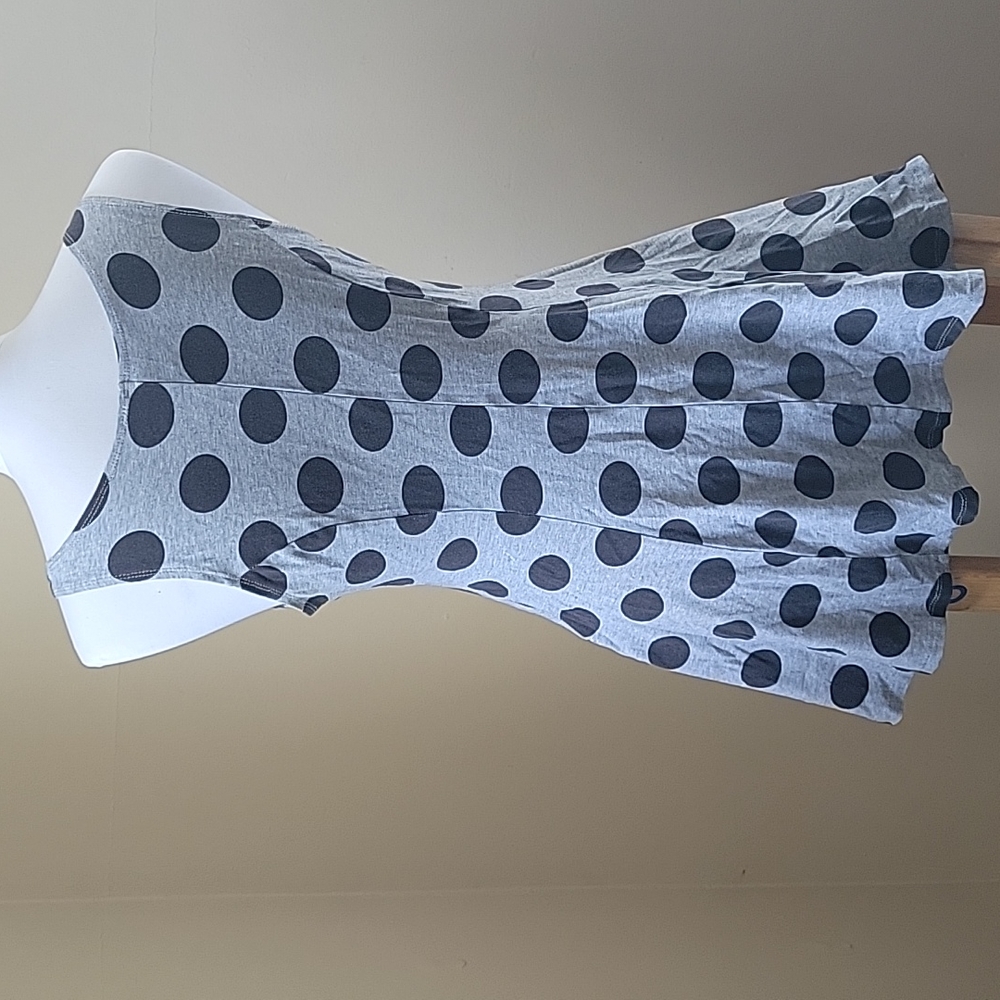 Dress Divided - Picture 2 of 3